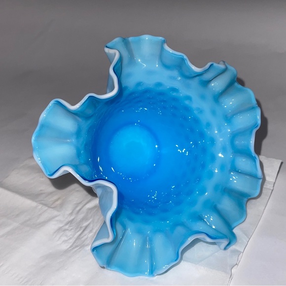Kanawha Cased Blue & White Glass Hobnail Ruffled Bowl Vase Vintage Glass - Picture 4 of 14